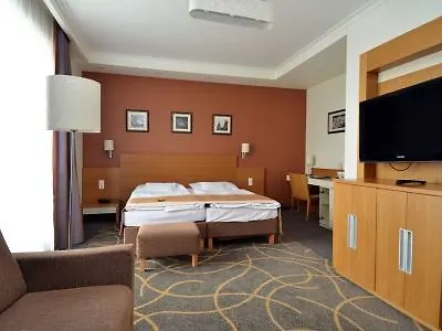 City Hotel 3*